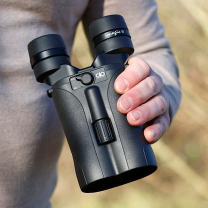Opticron Imagic IS 16x42 Image Stabilised Binoculars in the hand